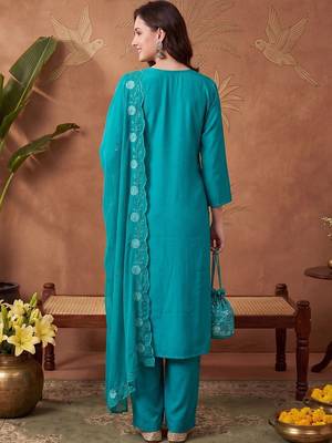 Women Ethnic Motifs Embroidered Regular Thread Work Kurta with Trousers & With Dupatta 3