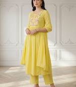 Women Floral Embroidered Panelled Thread Work Pure Cotton Kurta with Trousers & With Dupatta