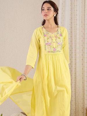 Women Floral Embroidered Panelled Thread Work Pure Cotton Kurta with Trousers & With Dupatta 3