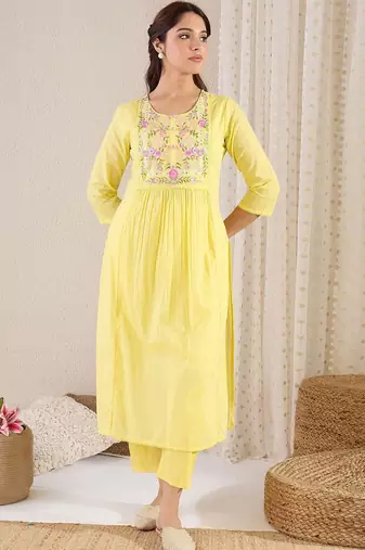 Women Floral Embroidered Panelled Thread Work Pure Cotton Kurta with Trousers & With Dupatta