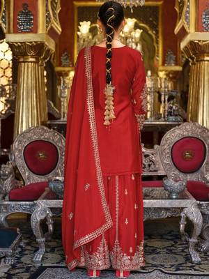 Women Ethnic Motifs Embroidered Regular Kurta With Sharara & Dupatta Kurta Sets 4