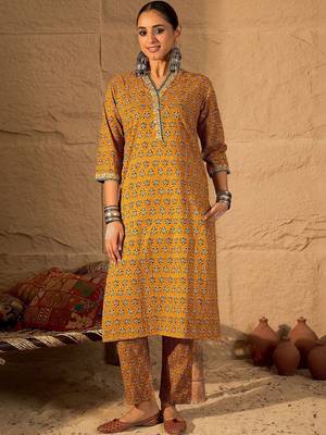 Women Ethnic Motifs Printed Regular Pure Cotton Kurta with Trousers 6