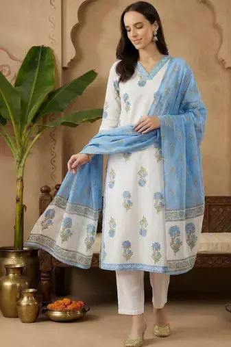 Women Floral Printed Regular Sequinned Pure Cotton Kurta with Trousers & With Dupatta