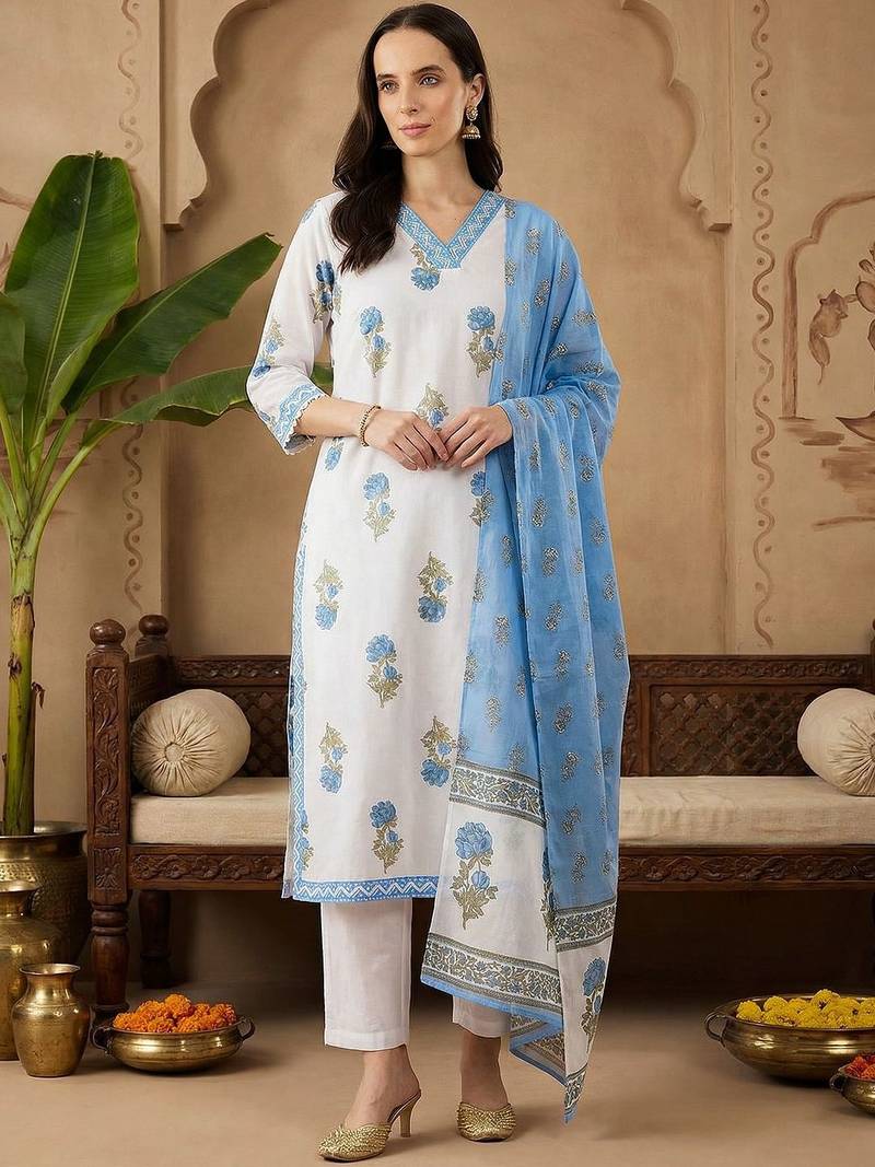 Women Floral Printed Regular Sequinned Pure Cotton Kurta with Trousers & With Dupatta