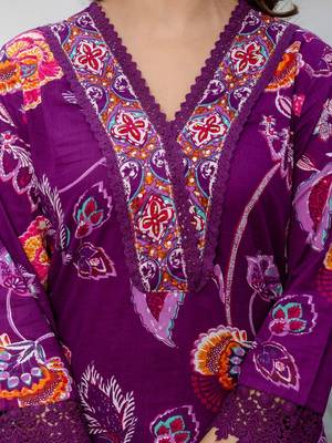 Women Floral Printed Regular  Cotton Kurta with Trousers & With Dupatta 2