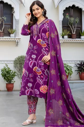 Women Floral Printed Regular Pure Cotton Kurta with Trousers & With Dupatta