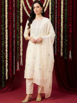 Women Ethnic Motifs Embroidered Regular Thread Work Pure Cotton Kurta with Trousers & With Dupatta 1