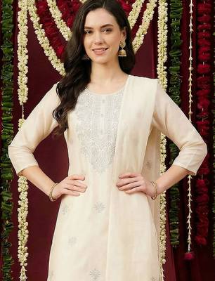 Women Ethnic Motifs Embroidered Regular Thread Work Pure Cotton Kurta with Trousers & With Dupatta 3