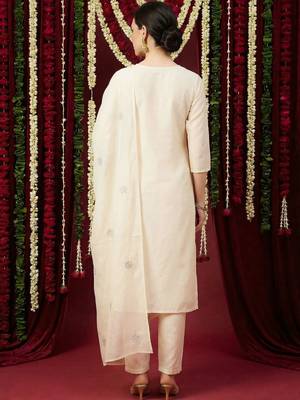 Women Ethnic Motifs Embroidered Regular Thread Work Pure Cotton Kurta with Trousers & With Dupatta 4