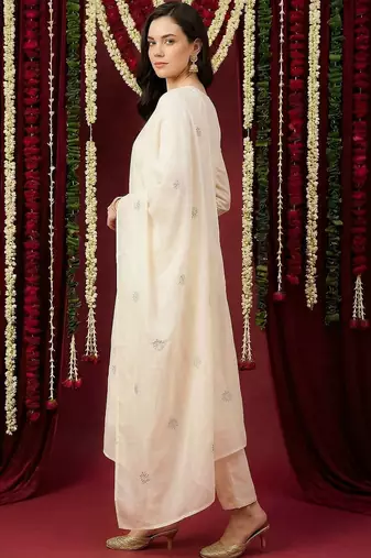 Women Ethnic Motifs Embroidered Regular Thread Work Pure Cotton Kurta with Trousers & With Dupatta