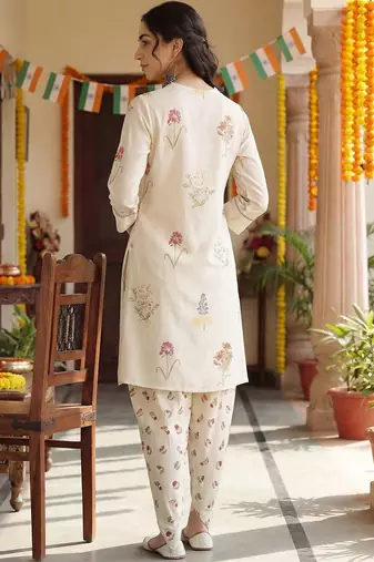 Women Floral Printed Regular Thread Work Kurta with Dhoti Pants