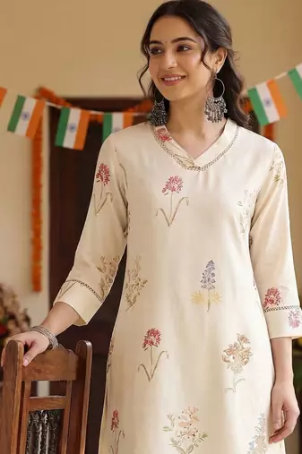 Women Floral Printed Regular Thread Work Kurta with Dhoti Pants