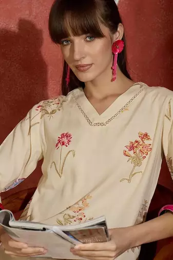Women Floral Printed Regular Thread Work Kurta with Dhoti Pants