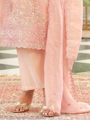 Women Ethnic Motifs Embroidered Kurta with Trousers & Dupatta 2