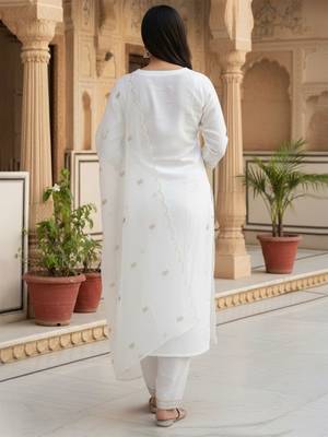 Floral Embroidered Notch Neck Sequinned Straight Kurta With Trousers & Dupatta 4