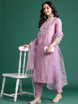 Floral Embroidered Kurta with Trousers & Dupatta 1
