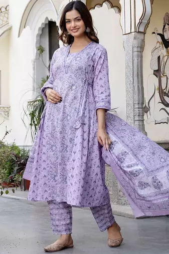 Floral Printed Panelled Square Neck Pure Cotton Kurta With Trousers & Dupatta