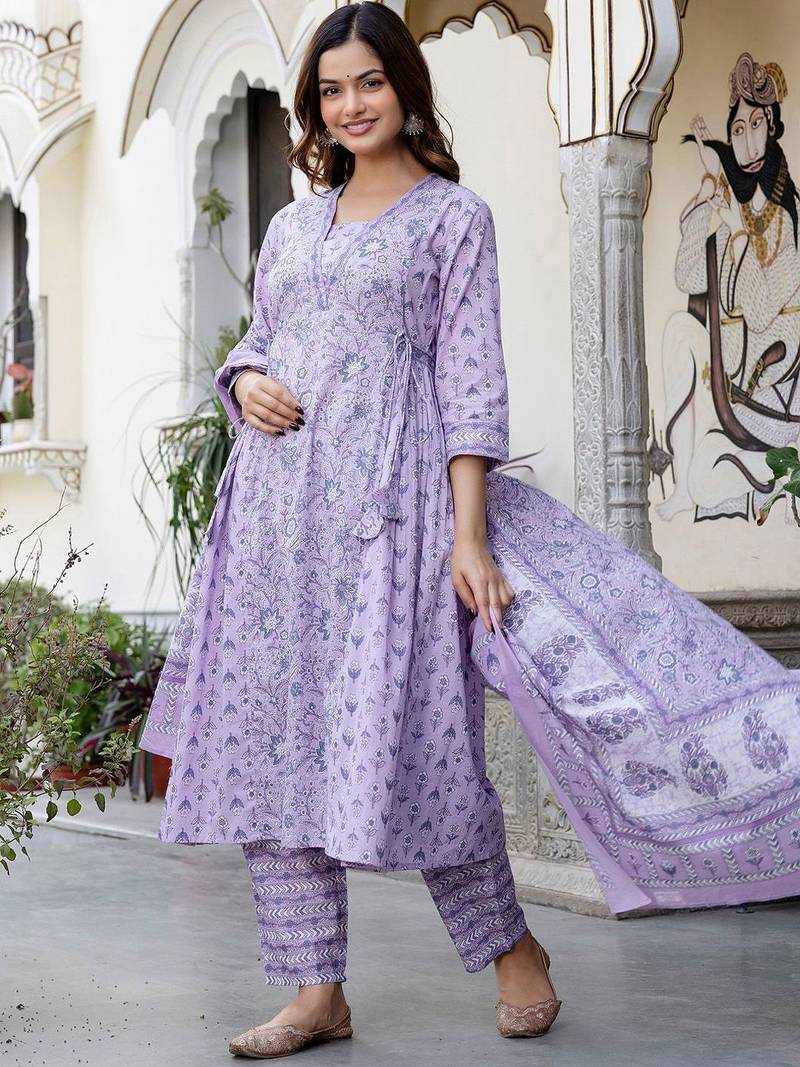 Floral Printed Panelled Square Neck Pure Cotton Kurta With Trousers & Dupatta