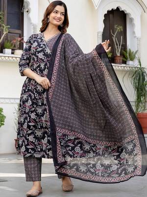 Women Floral Printed Angrakha Pure Cotton Kurta with Trousers & With Dupatta 1