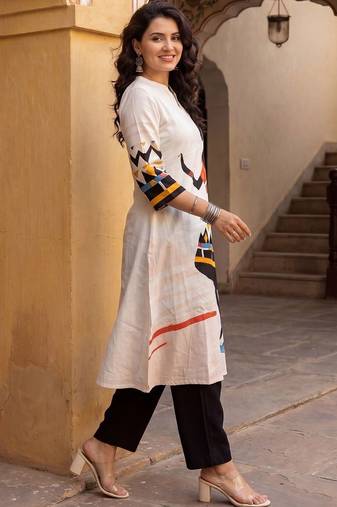 Women Printed Regular Kurta with Trousers