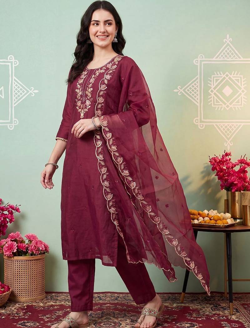 Women Ethnic Motifs Embroidered Regular Thread Work Kurta with Trousers & With Dupatta