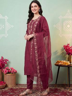 Women Ethnic Motifs Embroidered Regular Thread Work Kurta with Trousers & With Dupatta 4