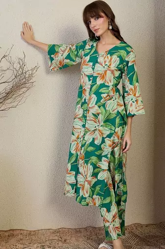 Women Floral Printed Regular Pure Cotton Kurta with Trousers