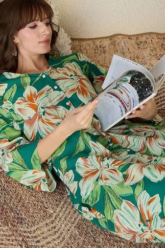 Women Floral Printed Regular Pure Cotton Kurta with Trousers