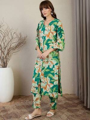 Women Floral Printed Regular Pure Cotton Kurta with Trousers 7