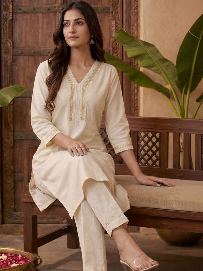 Women Ethnic Motifs Embroidered Regular Gotta Patti Kurta with Trousers