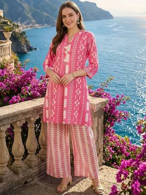Women Printed Regular Pure Cotton Kurta with Trousers 1
