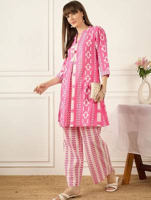 Women Printed Regular Pure Cotton Kurta with Trousers 5