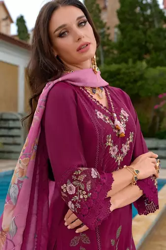 Women Floral Embroidered Regular Thread Work Pure Silk Kurta with Trousers & With Dupatta