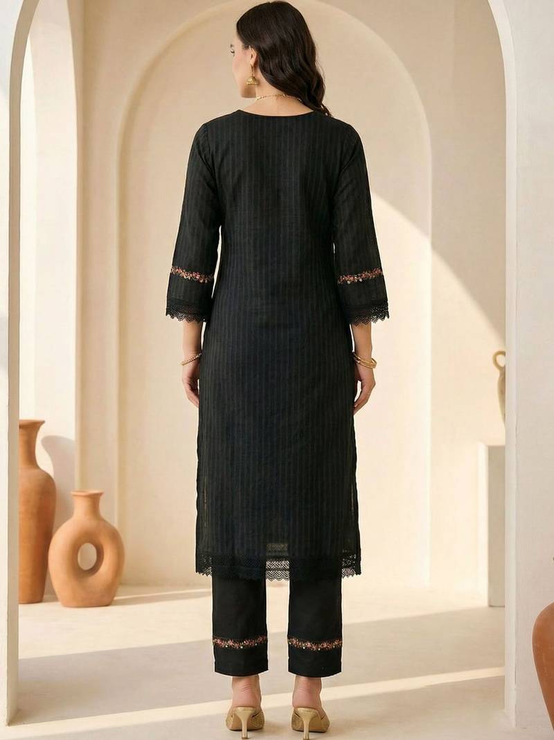 Women Ethnic Motifs Embroidered Regular Thread Work Pure Cotton Kurta with Trousers & With Dupatta