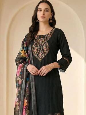 Women Ethnic Motifs Embroidered Regular Thread Work Pure Cotton Kurta with Trousers & With Dupatta 4
