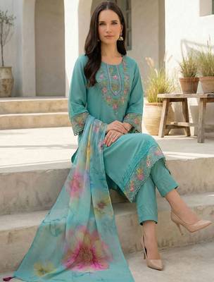 Women Floral Embroidered Regular Thread Work Kurta with Trousers & With Dupatta 5