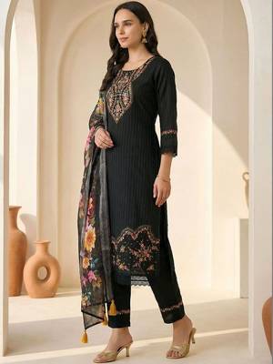 Women Floral Embroidered Regular Thread Work Pure Cotton Kurta with Trousers & With Dupatta 1