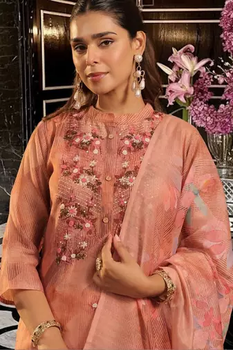 Women Floral Embroidered Regular Thread Work Chanderi Cotton Kurta with Trousers & With Dupatta