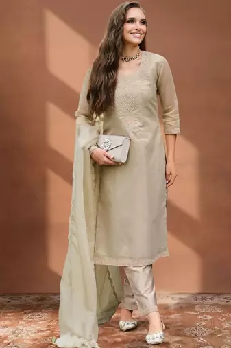 Women Ethnic Motifs Embroidered Regular Thread Work Kurta with Trousers & With Dupatta