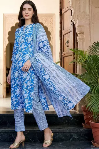 Women Floral Printed Regular Pure Cotton Kurta with Trousers & With Dupatta