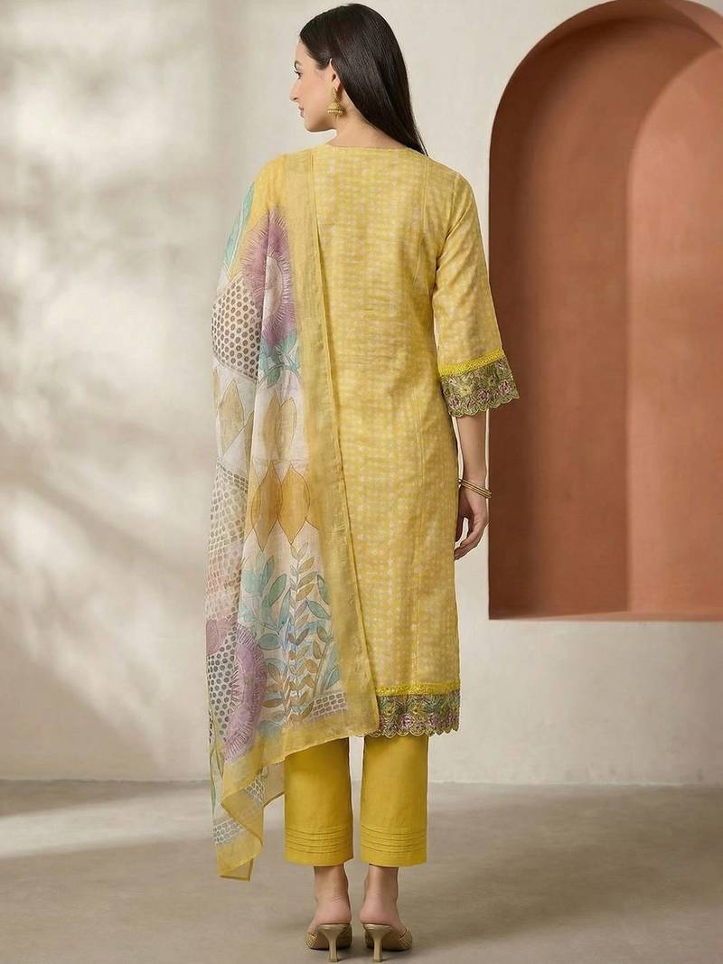 Women Ethnic Motifs Printed Regular Thread Work Linen Kurta with Trousers & With Dupatta