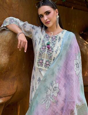 Floral Printed Regular Thread Work Pure Cotton Kurta with Trousers & With Dupatta 1
