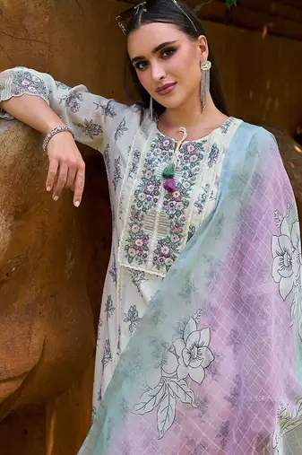Floral Printed Regular Thread Work Pure Cotton Kurta with Trousers & With Dupatta