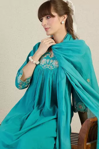 Women Floral Embroidered Panelled Beads and Stones Pure Cotton Kurta with Trousers & With Dupatta
