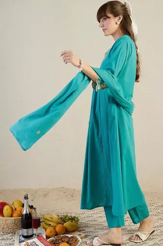 Women Floral Embroidered Panelled Beads and Stones Pure Cotton Kurta with Trousers & With Dupatta