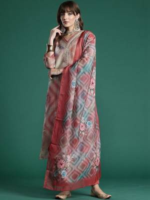 Women Printed Regular Thread Work Kurta with Trousers & With Dupatta 4