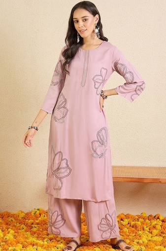 Women Floral Embroidered Regular Thread Work Kurta with Palazzos