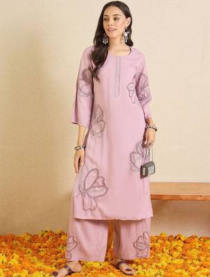 Women Floral Embroidered Regular Thread Work Kurta with Palazzos 6