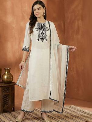 Women Ethnic Motifs Embroidered Regular Thread Work Kurta with Trousers & With Dupatta 5