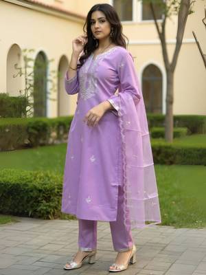 Ethnic Motifs Embroidered Notch Neck Sequinned Kurta With Trousers & Dupatta 2